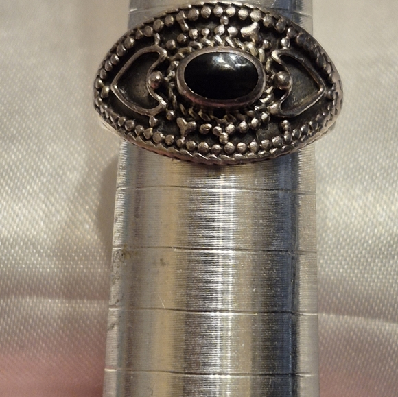 Sterling Silver Black Onyx Filigree Ring - Picture 5 of 7